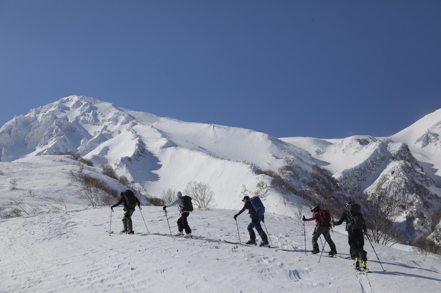 2022年3月 『氷と雪の利尻山』　March 2022 \"Mt Rishiri with Ice and Snow\"_c0219616_09534305.jpg