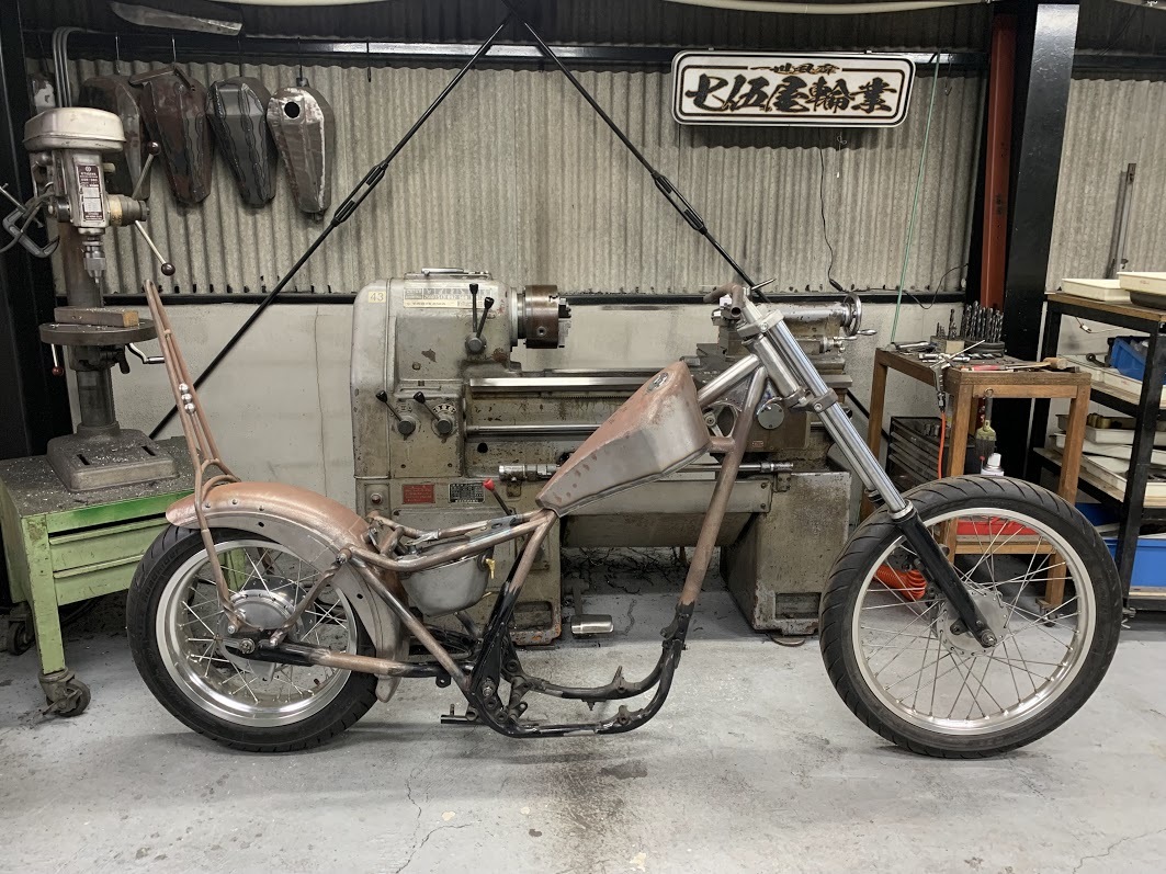 SR400フルカスタム製作中_e0365651_08123746.jpg
