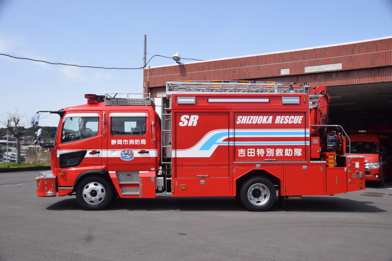 静岡市消防局 救助工作車 : Inside Doors Fire Apparatus