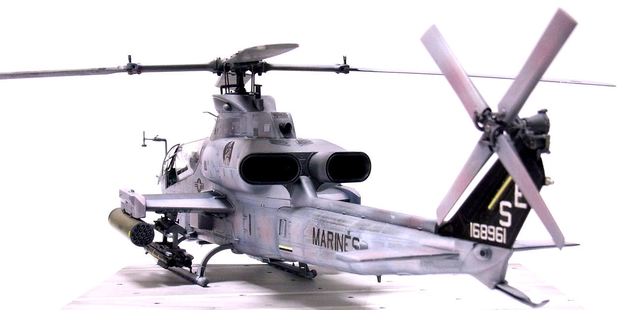 1/35 USMC AH-1Z「ヴァイパー」 完成 : シン・シリウスまで8.6光年 1/35 USMC AH-1Z「ヴァイパー」 完成 : シン・シリウスまで8.6光年