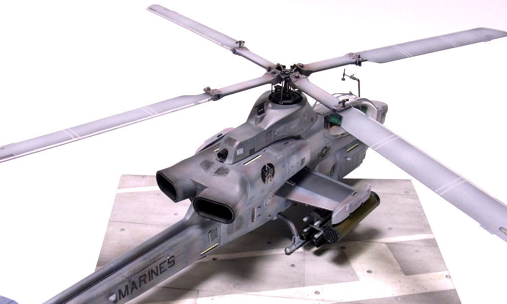 1/35 USMC AH-1Z「ヴァイパー」 完成 : イスカンダルまで16万８千光年 （シリウスまで8.6光年）