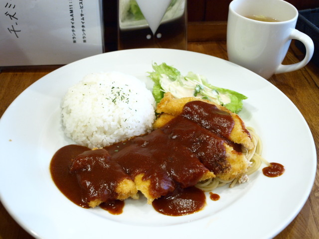 ヴァンカム その30 (一皿盛ランチ チキンカツ)_d0153062_08450982.jpg