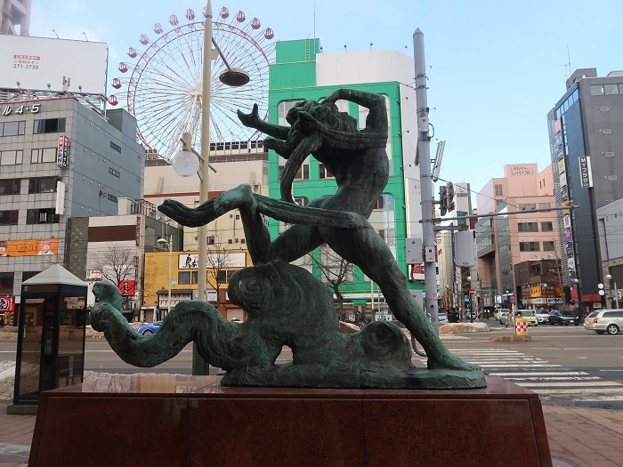 街角美術館 北村西望制作「花吹雪」 札幌東急レイホテル玄関前 街角美術館 北村西望制作「花吹雪」 札幌東急レイホテル玄関前