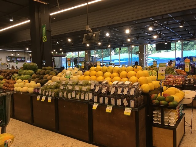 食生活の要 大手スーパー ハチドリのブラジル サンパウロ 時々日本 日記