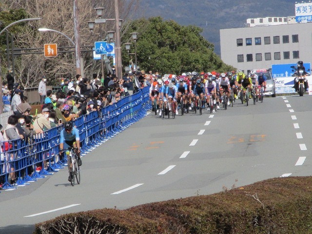 市街地を周回する自転車レース「第1回富士山サイクルロードレース富士クリテリウムチャンピオンシップ」_f0141310_07382603.jpg