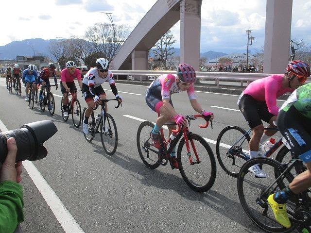 市街地を周回する自転車レース「第1回富士山サイクルロードレース富士クリテリウムチャンピオンシップ」_f0141310_07384302.jpg
