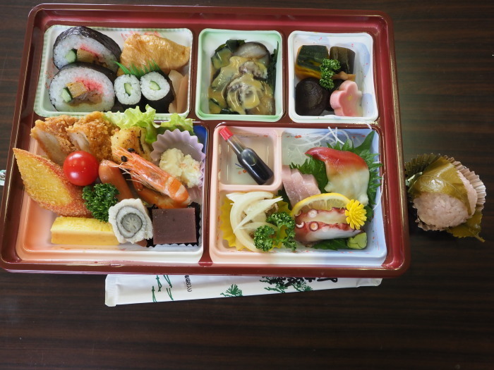 女性会役員引継ぎと会食_c0116915_00012350.jpg