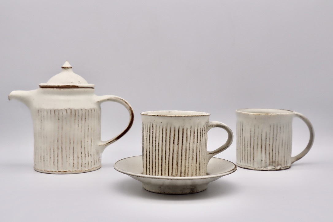 八木橋昇 陶展のご案内 明日から始まります 3/23~28 (その1)_b0132442_16125027.jpeg