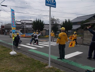 渡るなら Let’s Sign_d0172404_16234673.jpg