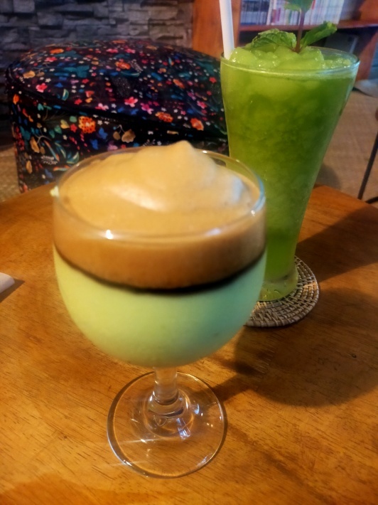食ING情報☆大好物のチャートロアップとダルゴナカフェ＠コンセプトカフェ(プノンペン)_e0408534_07240647.jpg