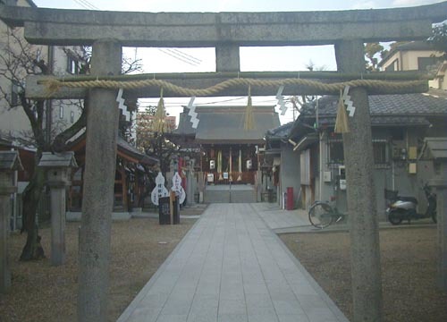 ●神社の造形―堤根神社_d0053294_01260443.jpg