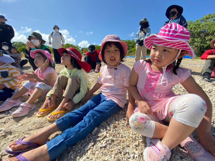 青空ようちえん〔週末〕海辺の絵本づくりwithチムドンドンおきなわ(3/13)海の宝物を詰め込んだ世界にひとつの絵本づくり。素敵な絵本がたくさんできました!_d0363878_21020937.jpg