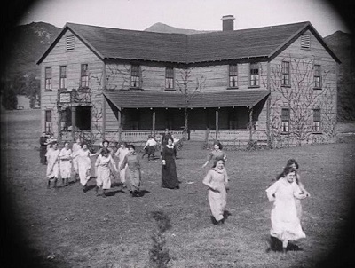 「Hoodoo Ann（疫病神のアン）」　(1916)_f0367483_19051735.jpg