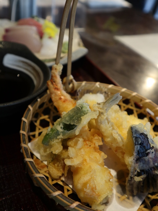 お蕎麦屋さんの刺身が美味しかった！！_b0331802_21495818.jpg