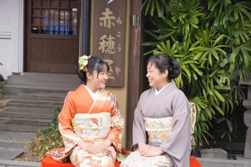 成人式後撮り☆　皆さん揃って良い笑顔(*^^)_d0230676_13191779.jpg