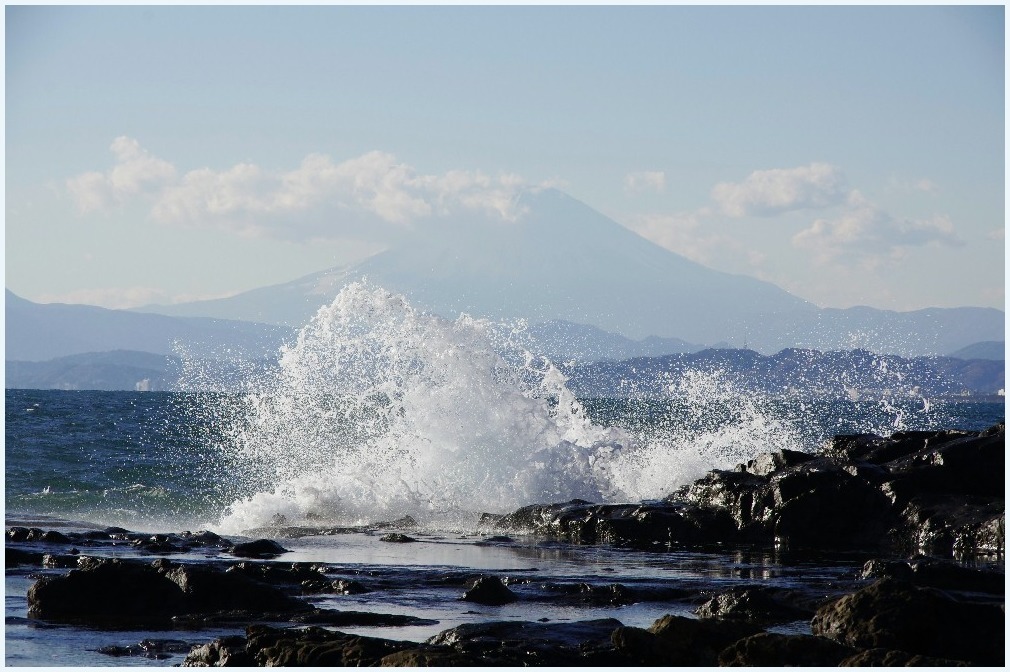 富士山と波飛沫_c0352813_10320329.jpg