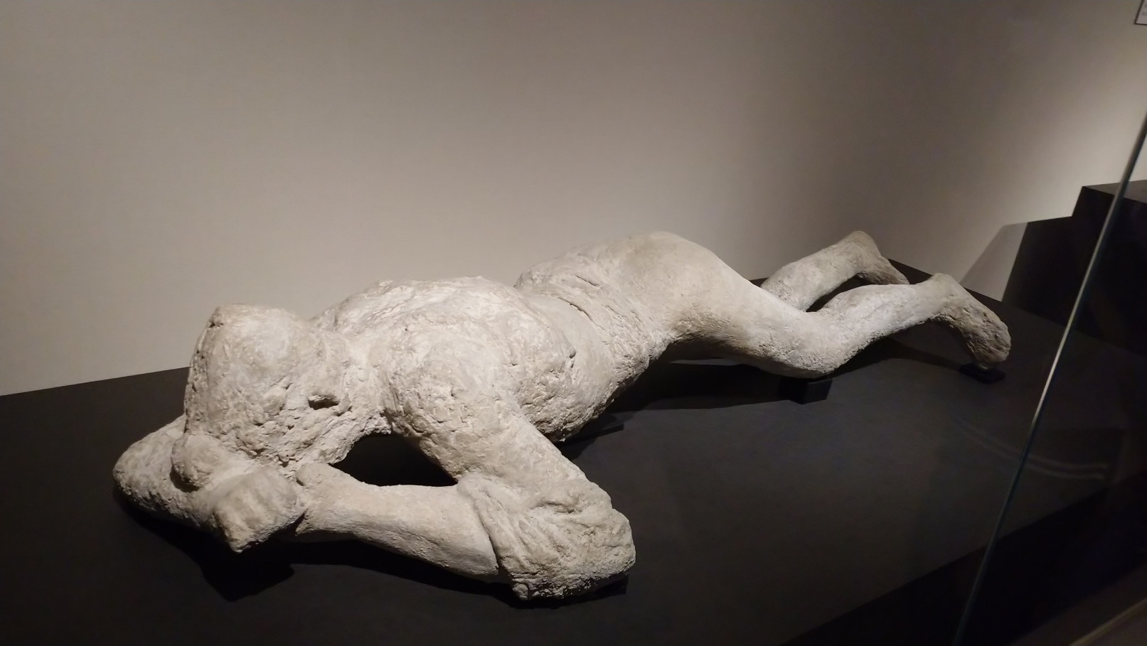ポンペイ展へ≪ビキニのウェヌス≫に逢いに行く_c0002171_10421579.jpg