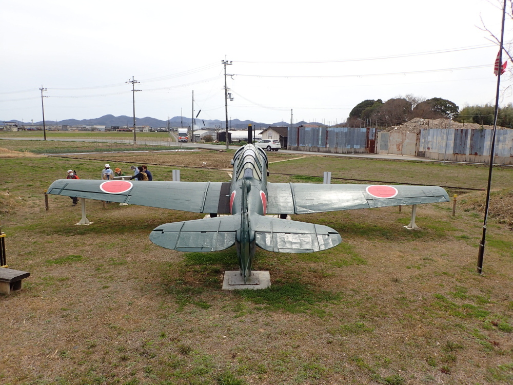 鶉野飛行場跡地周辺歴史と戦争遺跡巡り_c0218841_13363785.jpg