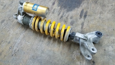 XR250 前後サスOH：リヤOHLINS : ノザワホンダ船橋店 STAFFブログ