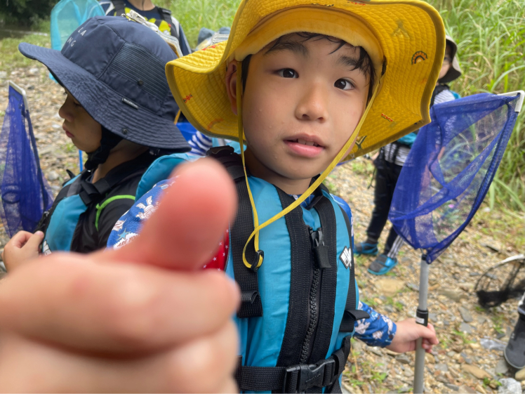 春の７Days冒険学校〔５日目〕透き通った綺麗な川で水遊び！エビや化石も発見！_d0363878_15245657.jpg