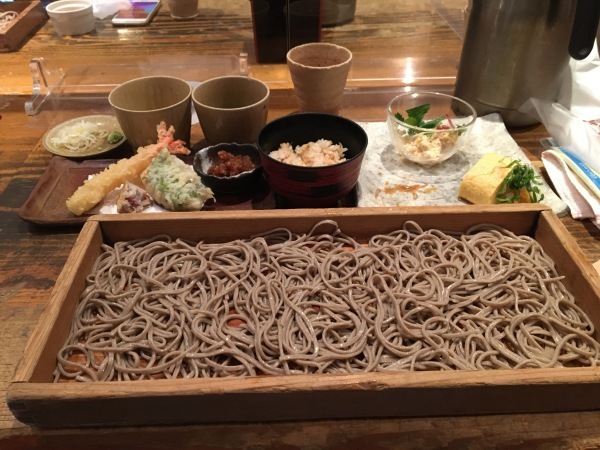 恵比寿の板そば香り家でランチ_b0417696_20585764.jpeg