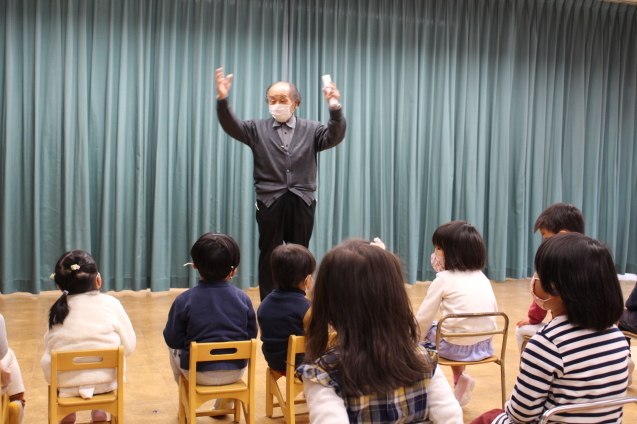 新年度から千鳥幼稚園のインスタグラムが始まります。最後のブログ更新です。_e0209845_16003974.jpg