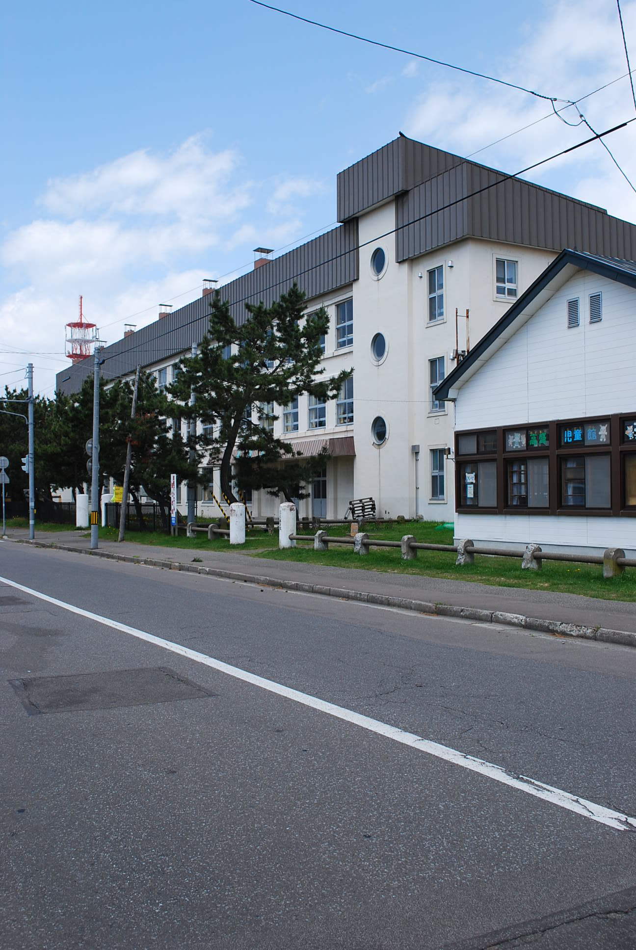 函館市立高盛小学校(函館懐かしの建築)_f0142606_02182050.jpg