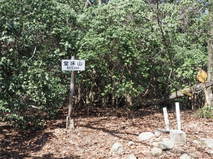 堂床山登山_c0116915_00020459.jpg