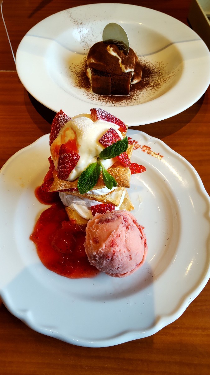 ジョリーパスタ 苺とパイのミルフィーユ ティラミスカルド C ｂ ケーキバイキング ベーグルな日々