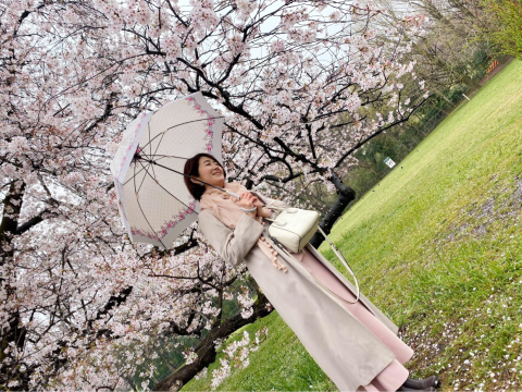 砧公園の艶やかな桜の木の下で_a0157409_21510474.jpeg