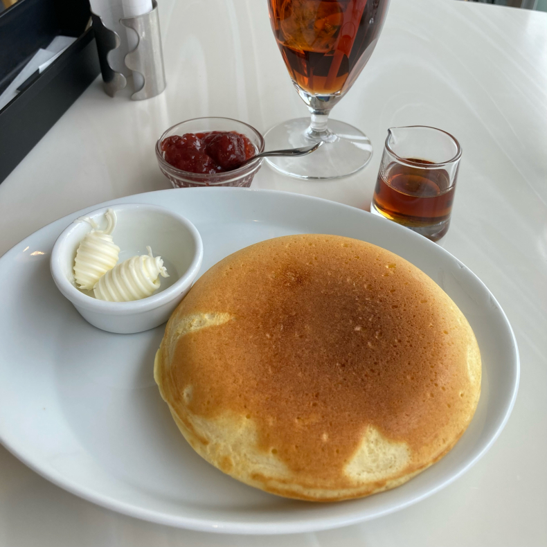 カフェ ナチュレのふっくらパンケーキ 新宿 パンダのお気に入り