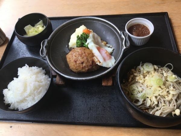 大森そば処柏庵でランチ　今週のランチ和風ハンバーグ_b0417696_22154733.jpeg