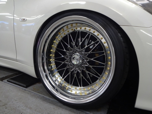 レオンハルトバイファル19インチ