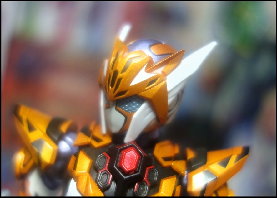 S.H.Figuarts 仮面ライダーバルキリー ジャスティスサーバル
