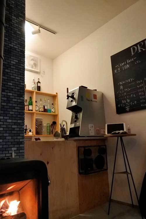 【(山梨グルメ)甲府市「Bar Flint」・・・暖炉の炎に癒される薪ストーブが置かれているバー!!】_a0005436_12460018.jpg
