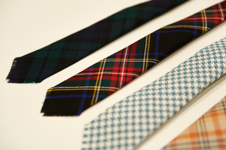 \"ANATOMICA HAND FRINGE TIE ROCHCARRON | OLMETEX\"ってこんなこと。_c0140560_19322231.jpg