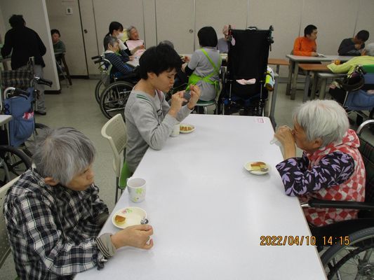 4/10日曜喫茶_a0154110_09461407.jpg
