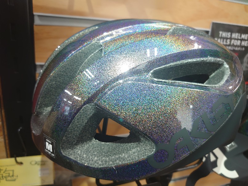 OAKLEY製品、色々入荷しています_b0282021_14111298.jpg
