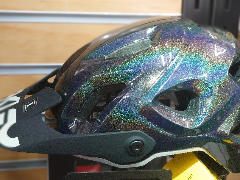 OAKLEY製品、色々入荷しています_b0282021_14114571.jpg