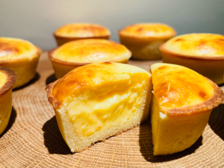 美味しいベイクドチーズタルト完成しました モンプチコションローズとララタルトは文京区にあります