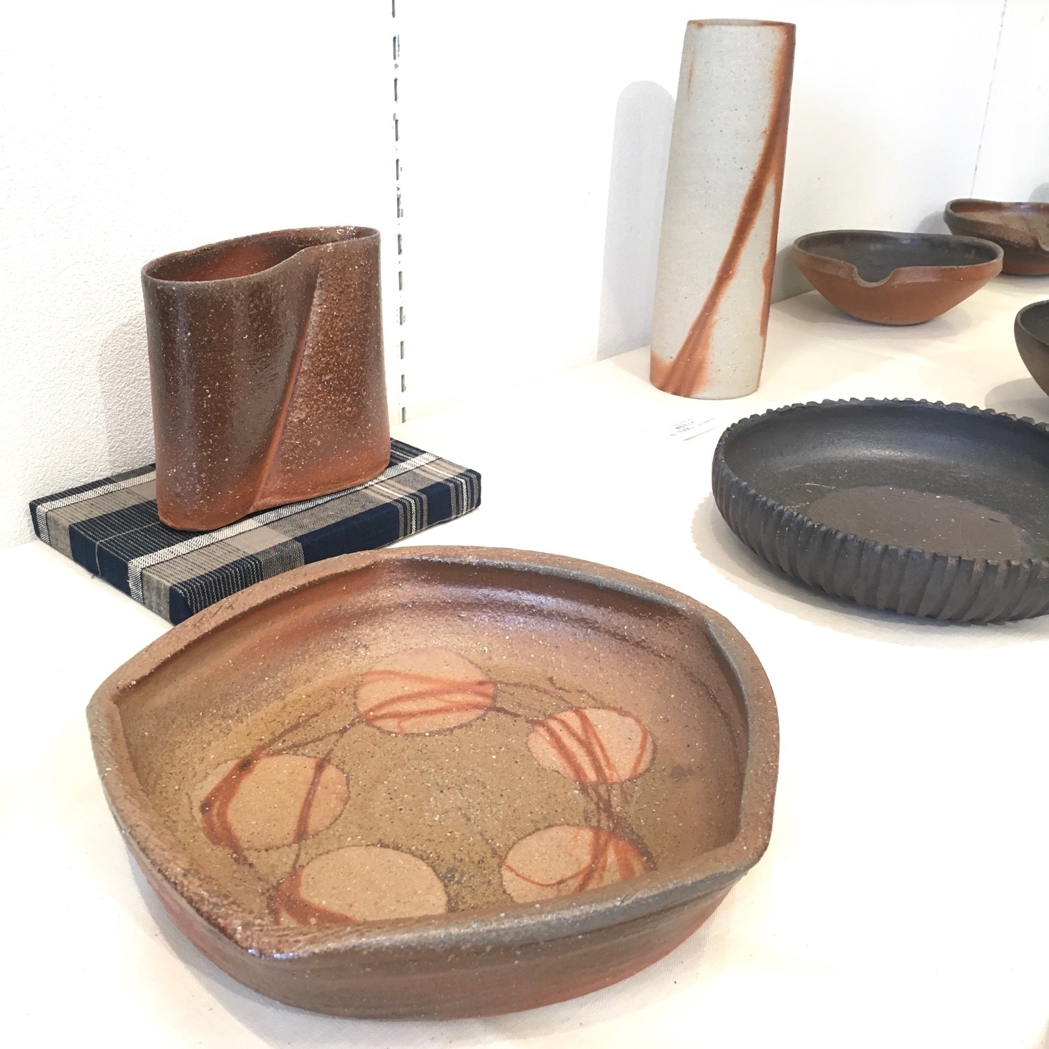 James Erasmus 春の陶器展 _a0141134_12582670.jpg