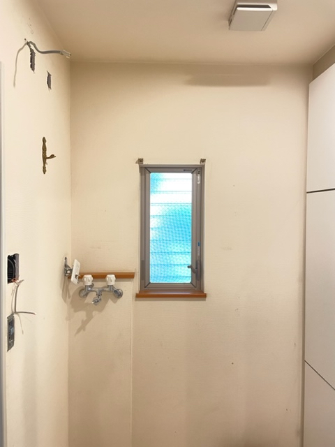 洗面室に『アイカ』の不燃化粧板『セラール』を施工しました by interior styling of bright_c0157866_00213108.jpg