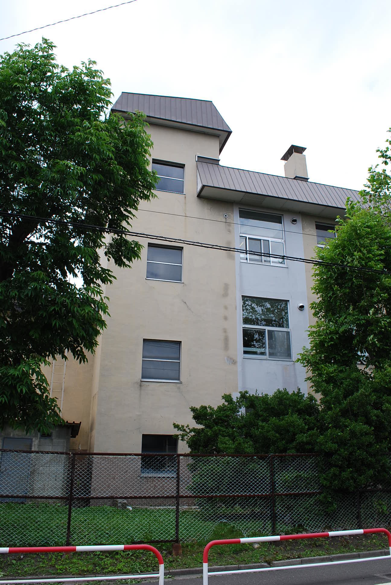 函館市立的場中学校(函館懐かしの建築)_f0142606_15463291.jpg