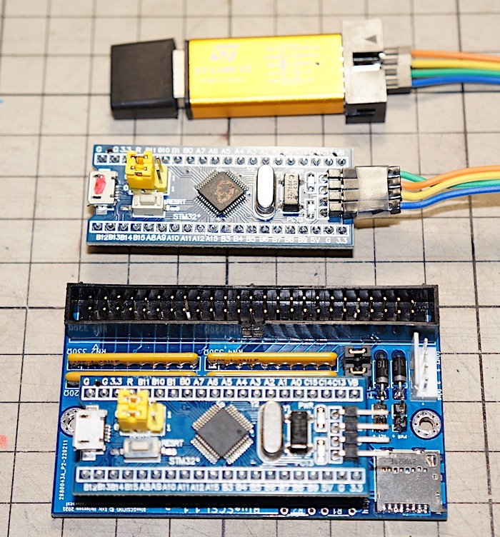 Macintosh SCSI HD エミュレーター Blue SCSI の組み立て。^o