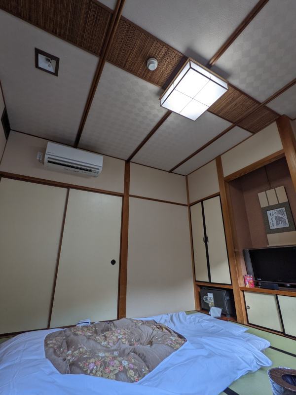 春の旅・駅の宿_c0057821_21333054.jpg