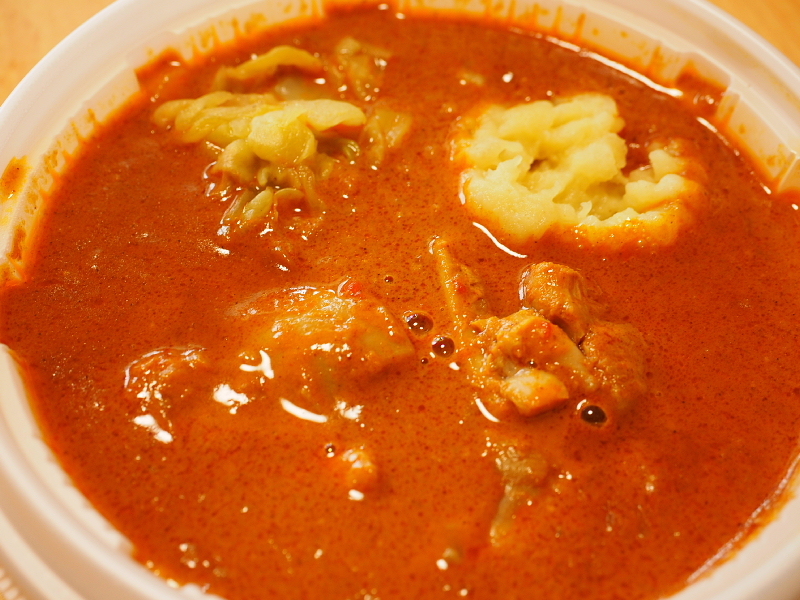 【コンビニカレーの傑作？】 ナイルレストラン監修 ナイルチキンカレー ＠セブンイレブン「華麗なるカレーパーティー」_b0008655_15591602.jpg