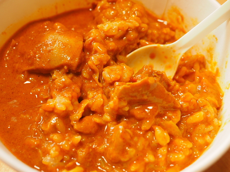 【コンビニカレーの傑作？】 ナイルレストラン監修 ナイルチキンカレー ＠セブンイレブン「華麗なるカレーパーティー」_b0008655_16020301.jpg