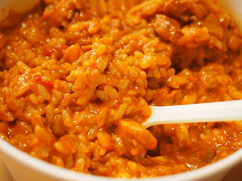 【コンビニカレーの傑作？】 ナイルレストラン監修 ナイルチキンカレー ＠セブンイレブン「華麗なるカレーパーティー」_b0008655_16372079.jpg