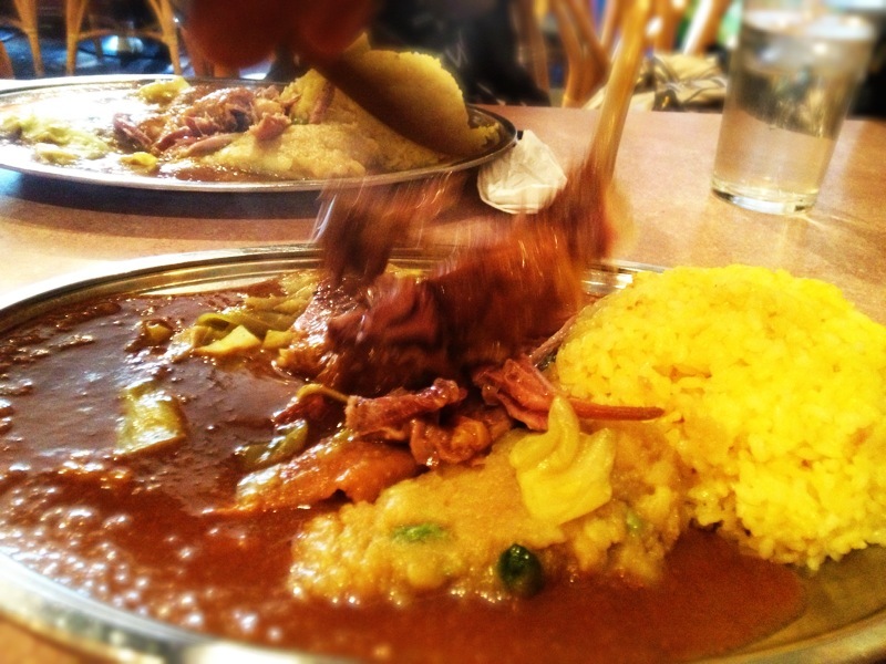 【コンビニカレーの傑作？】 ナイルレストラン監修 ナイルチキンカレー ＠セブンイレブン「華麗なるカレーパーティー」_b0008655_17282194.jpg