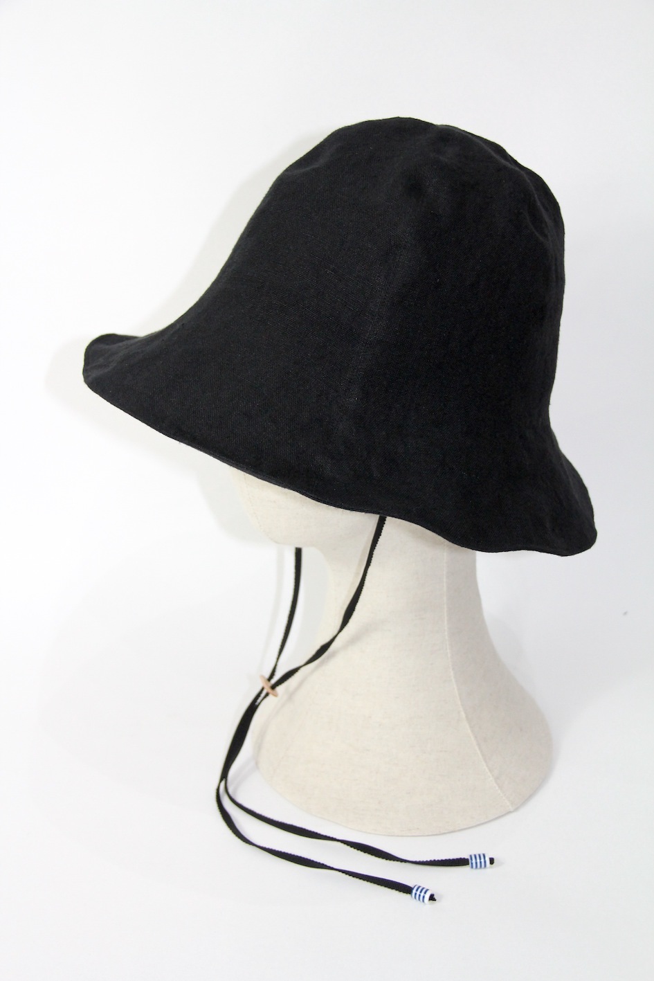リネンチューリップハット : Chapeaugraphy シャポーグラフィー